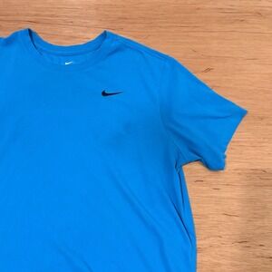 Nike Dri-FIT Mens XL Blue Short Sleeve Athletic T-Shirt Crew Neck Swoosh Logo
